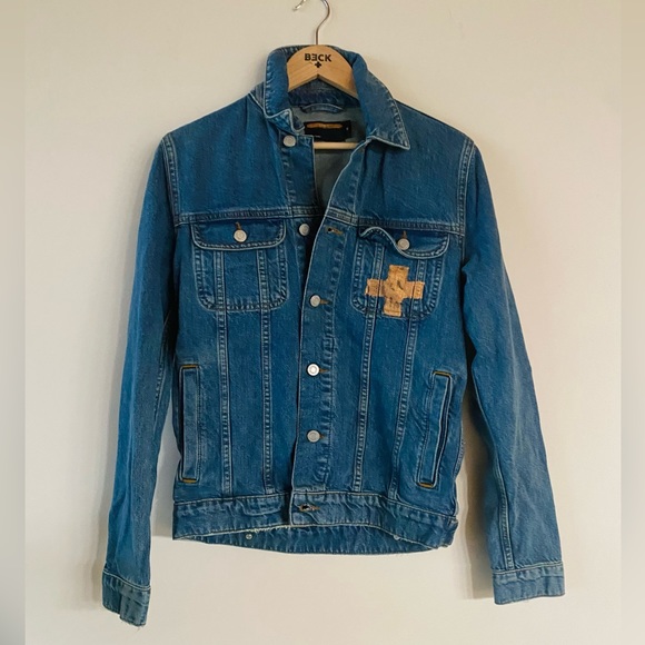 P E O P L E A R E S T R A N G E - Picture 2 of 3